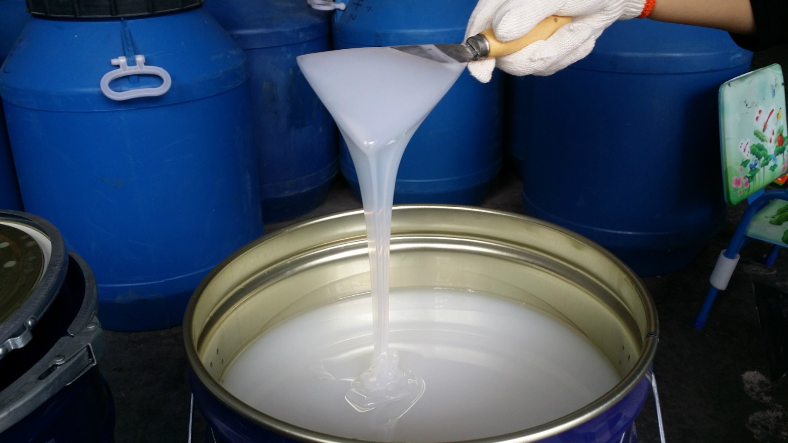 工業(yè)級模具硅膠膨脹怎么辦 ？