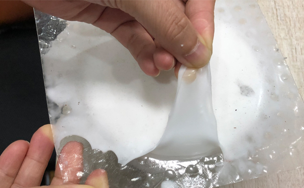 怎么清除還沒(méi)有固化的模具硅膠 ？